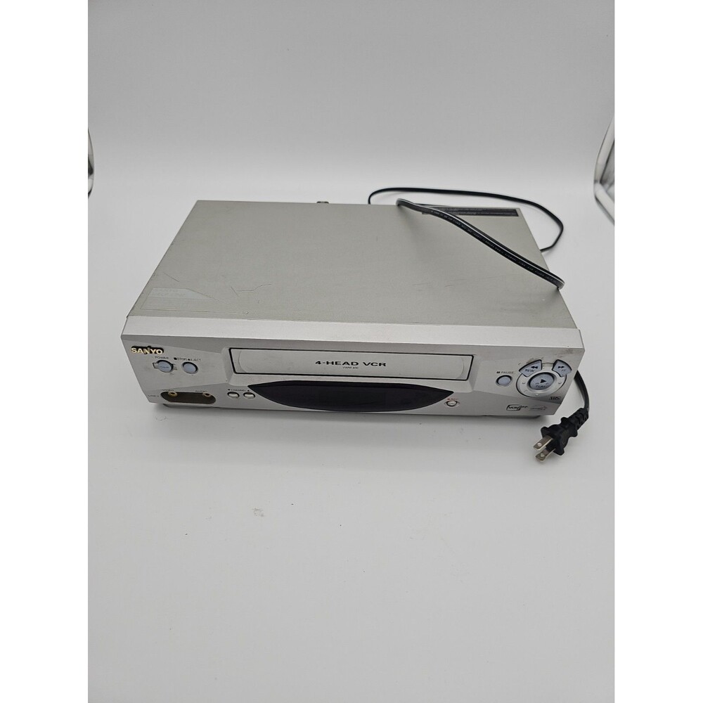 Sanyo VWM-400 4-Head VHS VCR Video Cassette Recorder Player/Recorder